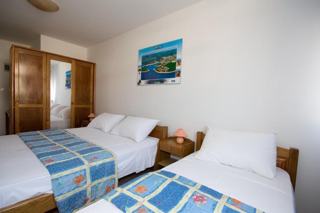 Apartments Valentino Vrsar Pokoj fotografie